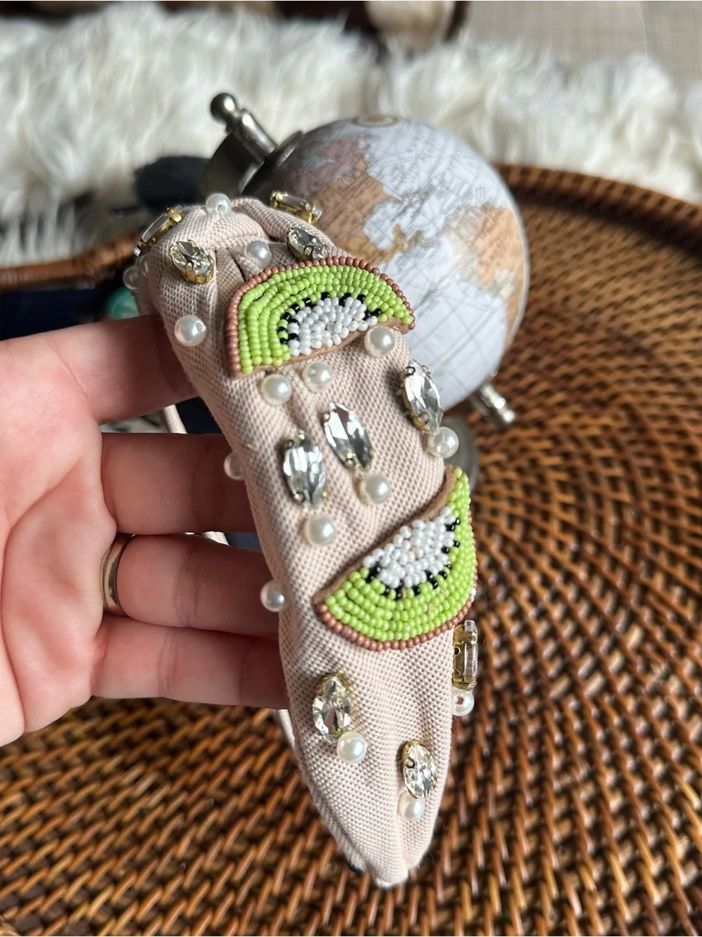 Embellished Beige Pearl & Crystal Knot Kiwi Beads Headband